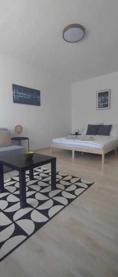 Blue Moon Apartman Еґер Екстер'єр фото